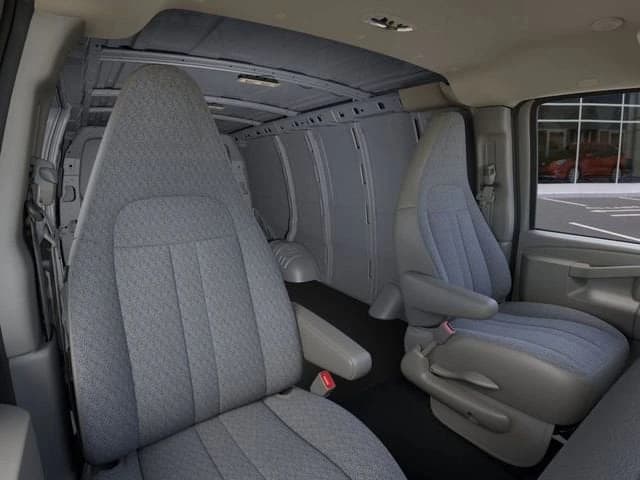 GMC Savana Cargo Van Work Van RWD 3500 135" 2025 — side view