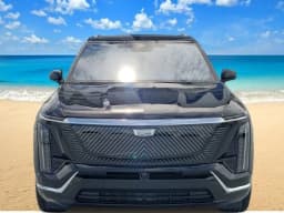 Cadillac VISTIQ Luxury AWD 4dr 2027 — side view