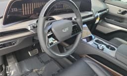 Cadillac VISTIQ Luxury AWD 4dr 2027 — side view