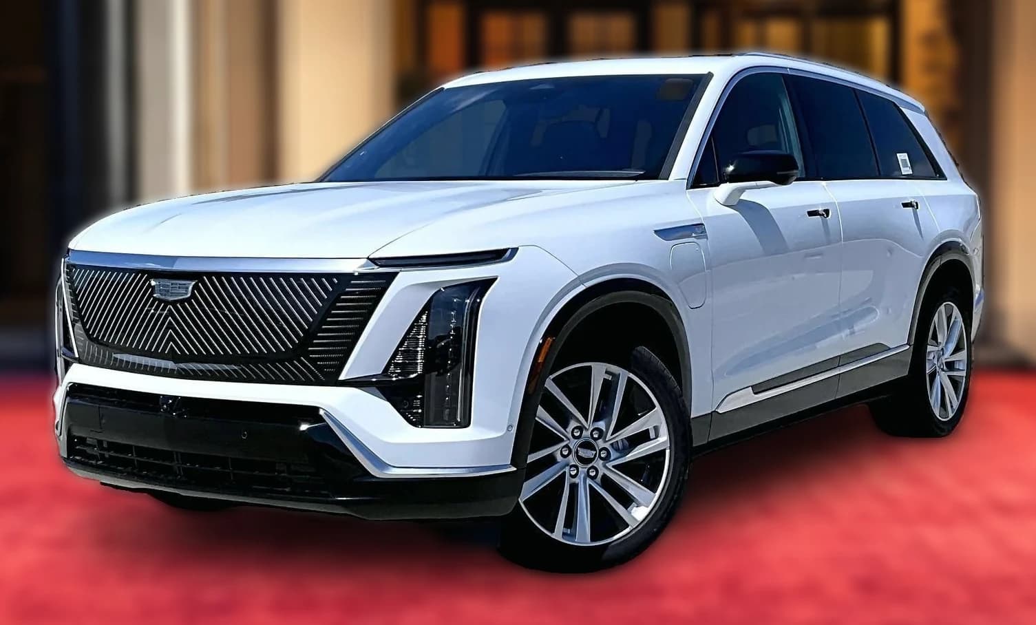 Cadillac VISTIQ Luxury AWD 4dr 2027 — side view