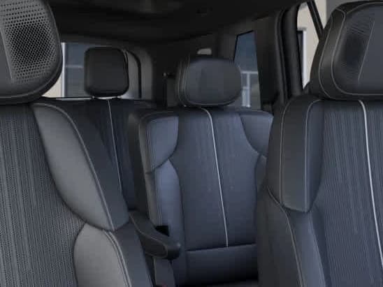 Cadillac VISTIQ Luxury AWD 4dr 2027 — side view