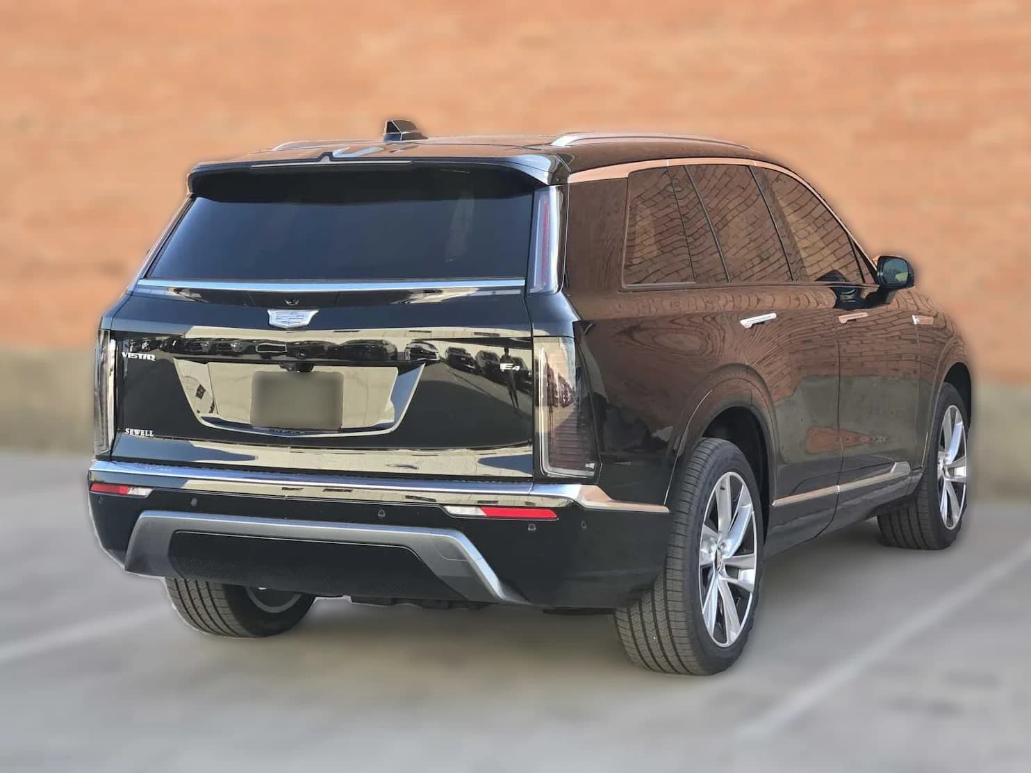 Cadillac VISTIQ Luxury AWD 4dr 2027 — side view