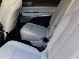 Cadillac VISTIQ Luxury AWD 4dr 2027 — side view