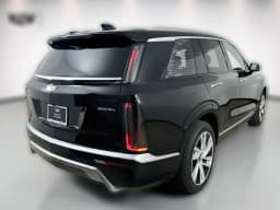 Cadillac VISTIQ Luxury AWD 4dr 2026 — side view