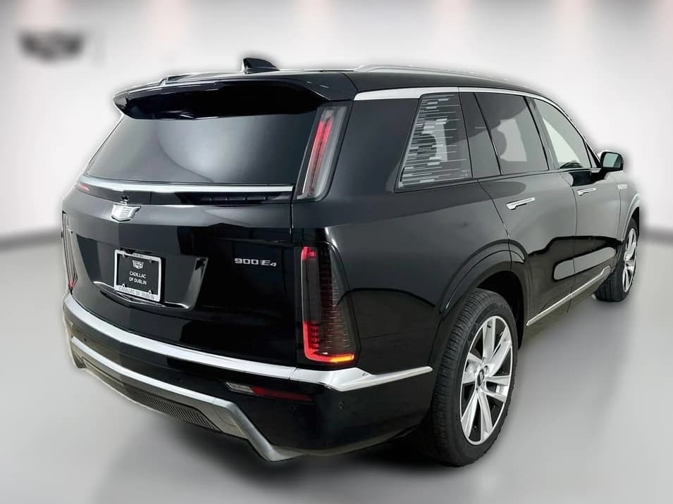 Cadillac VISTIQ Luxury AWD 4dr 2026 — side view