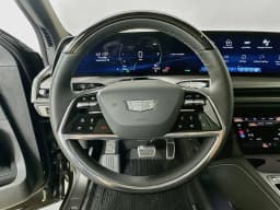 Cadillac VISTIQ Luxury AWD 4dr 2026 — side view