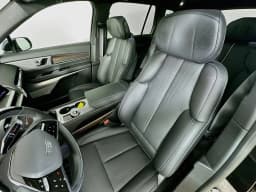 Cadillac VISTIQ Luxury AWD 4dr 2026 — side view