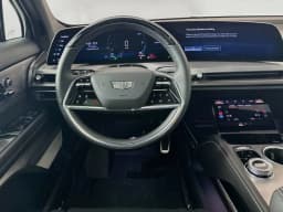 Cadillac VISTIQ Luxury AWD 4dr 2026 — side view