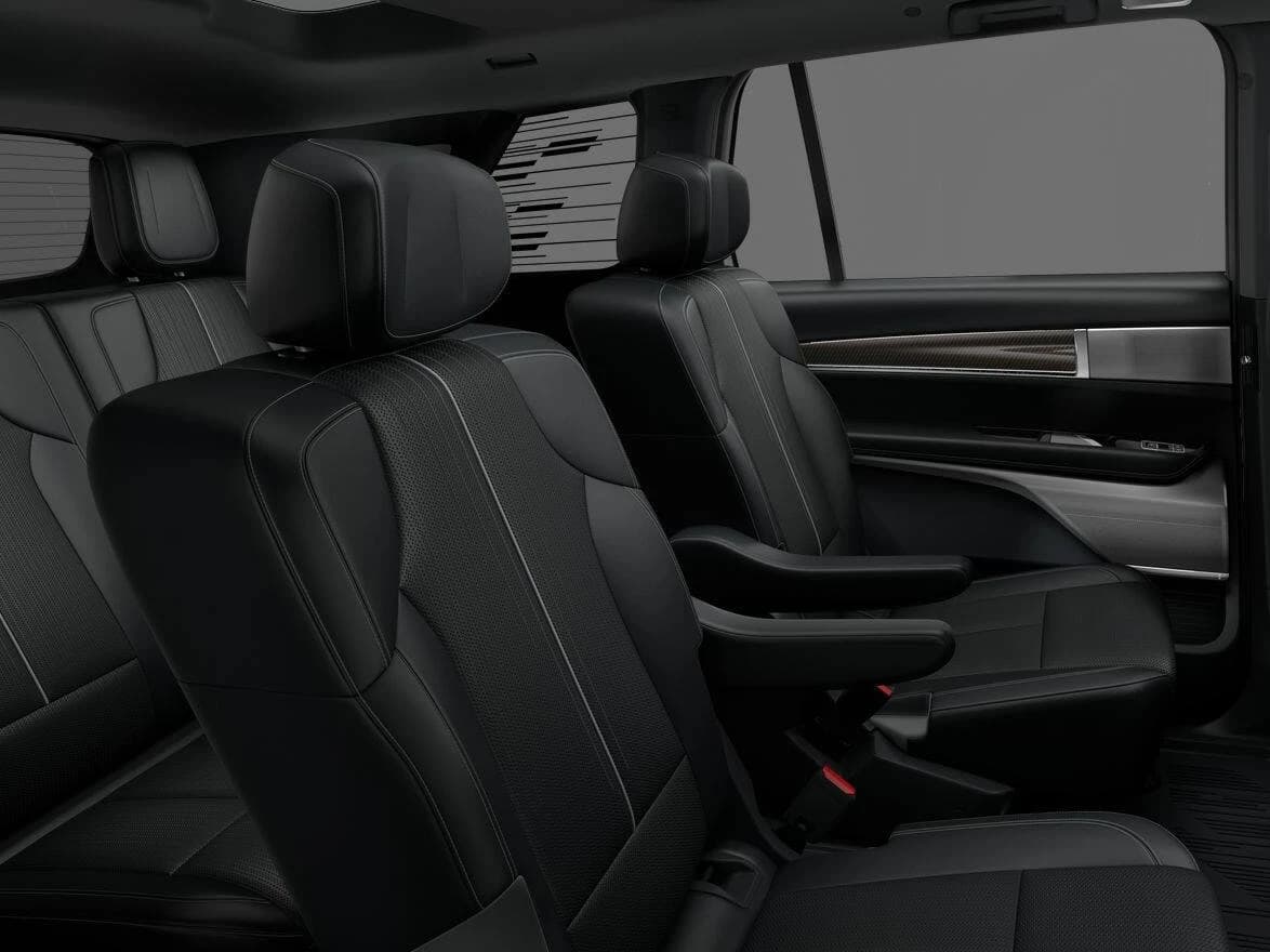 Cadillac VISTIQ Luxury AWD 4dr 2026 — side view