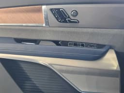 Cadillac VISTIQ Premium Luxury AWD 4dr 2026 — side view