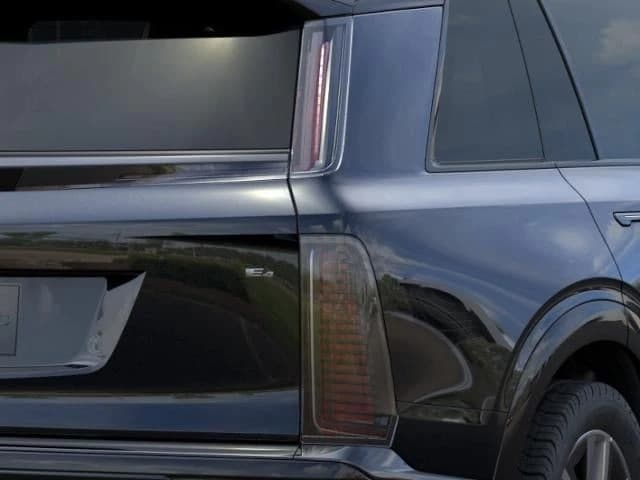 Cadillac VISTIQ Sport AWD 4dr 2027 — side view