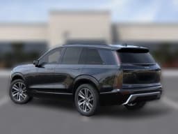 Cadillac VISTIQ Sport AWD 4dr 2027 — side view