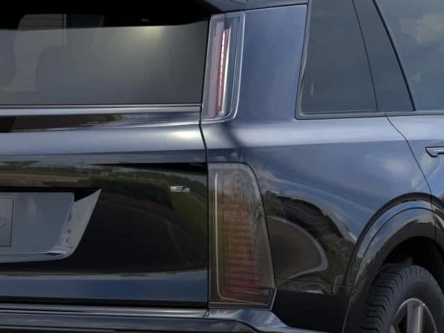 Cadillac VISTIQ Sport AWD 4dr 2027 — side view