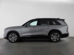 Cadillac VISTIQ Sport AWD 4dr 2027 — side view