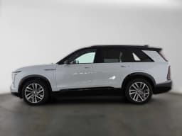 Cadillac VISTIQ Sport AWD 4dr 2027 — side view