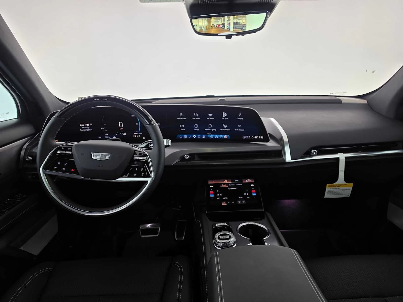 Cadillac VISTIQ Sport AWD 4dr 2027 — side view