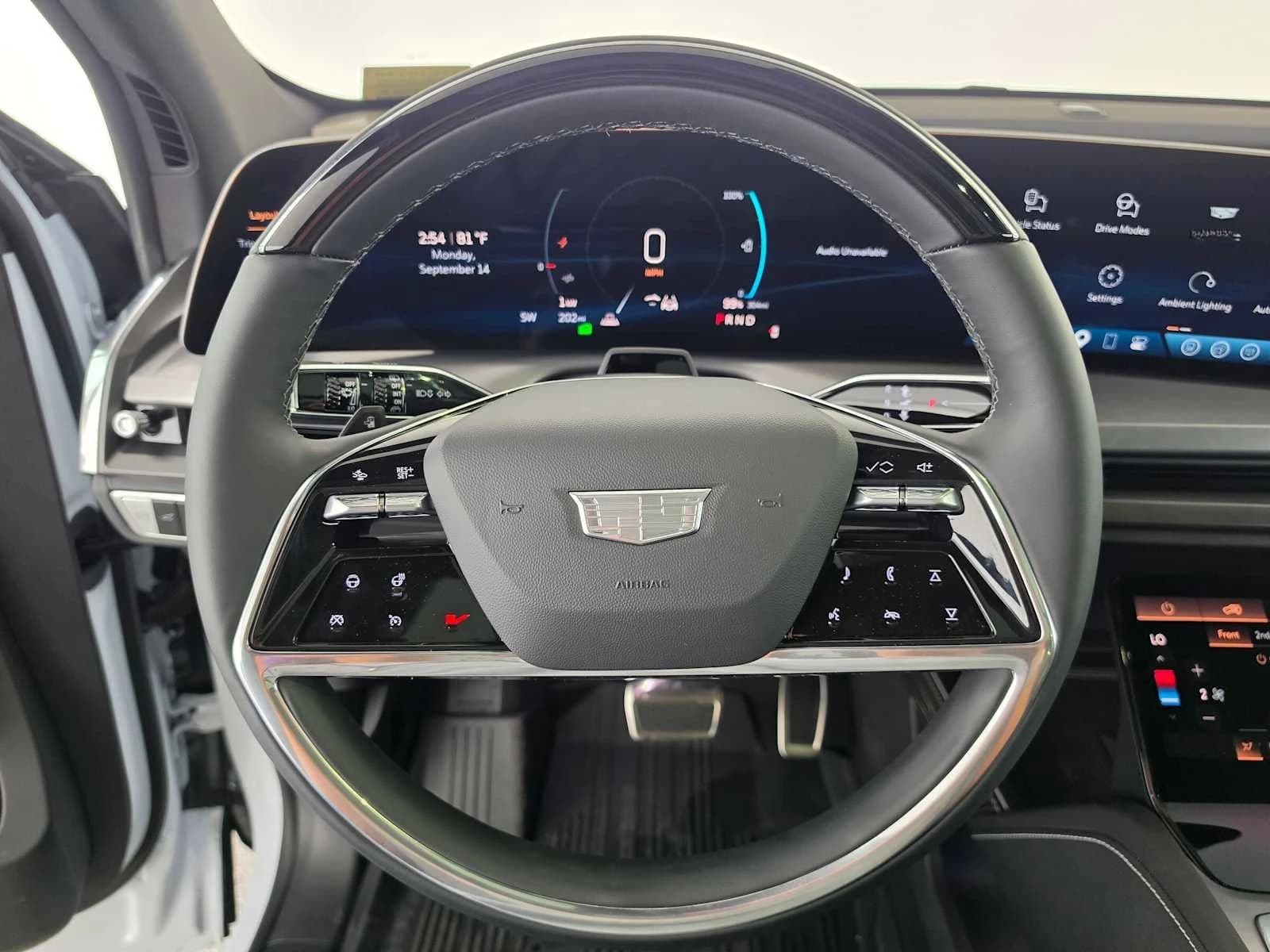 Cadillac VISTIQ Sport AWD 4dr 2027 — side view