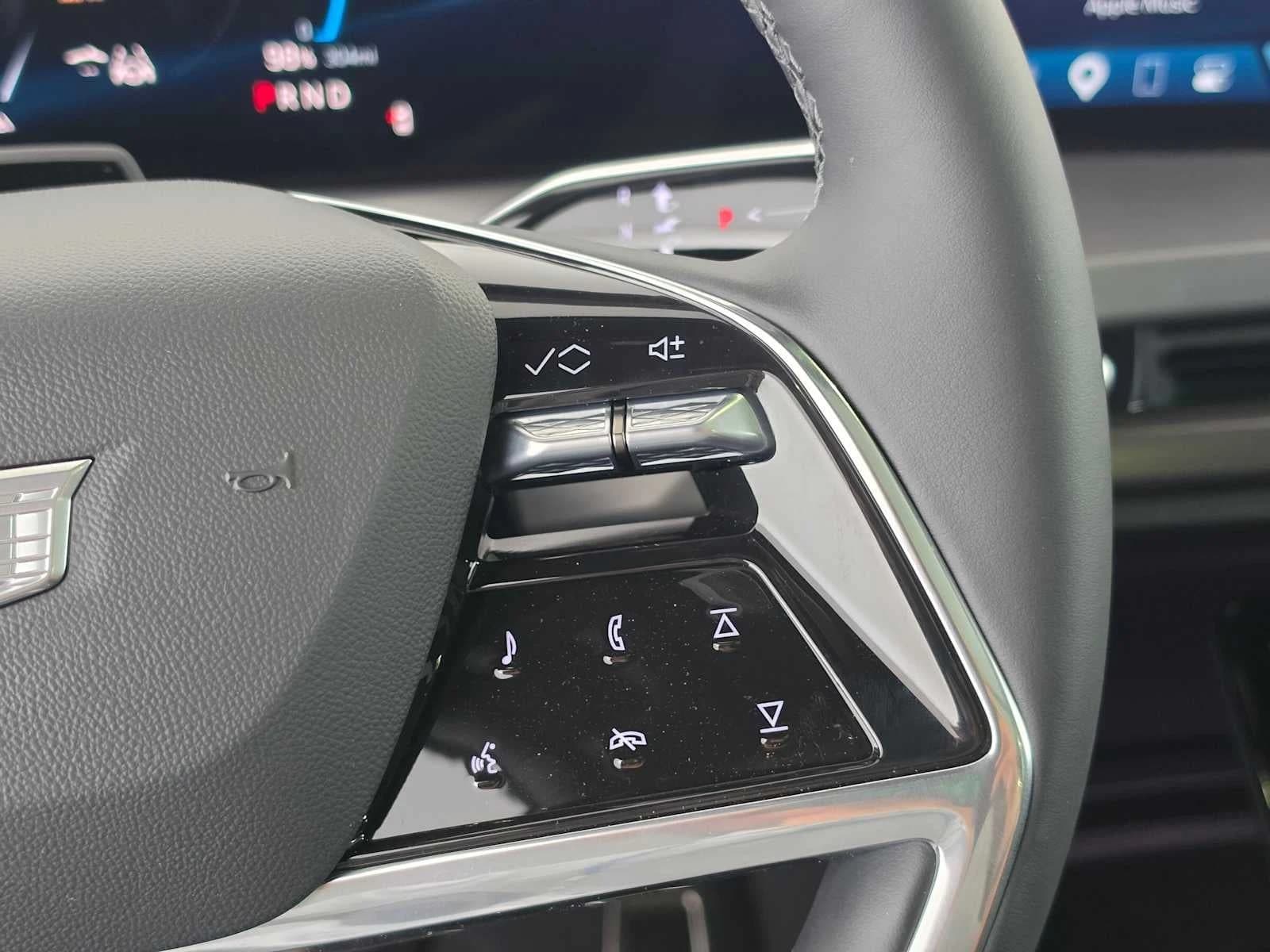 Cadillac VISTIQ Sport AWD 4dr 2027 — side view