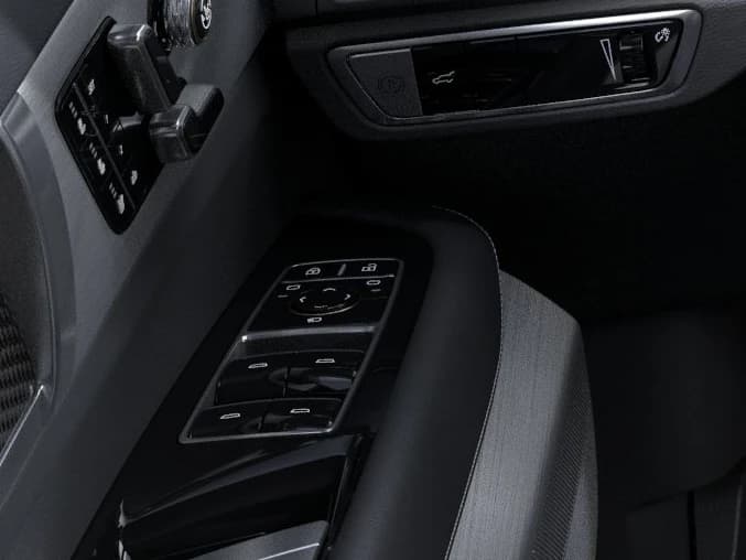 Cadillac VISTIQ Sport AWD 4dr 2027 — side view