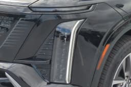 Cadillac VISTIQ Sport AWD 4dr 2027 — side view