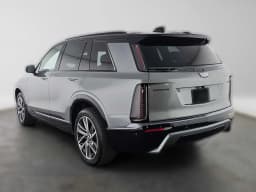 Cadillac VISTIQ Sport AWD 4dr 2027 — side view