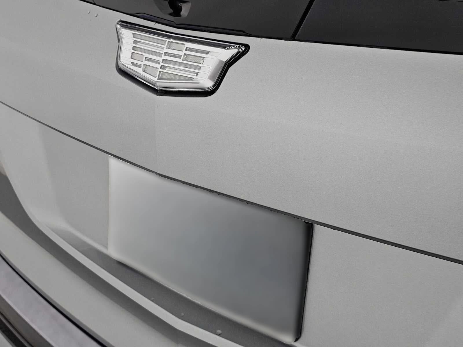 Cadillac VISTIQ Sport AWD 4dr 2027 — side view