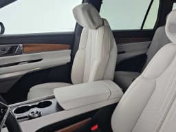 Cadillac VISTIQ Sport AWD 4dr 2027 — side view