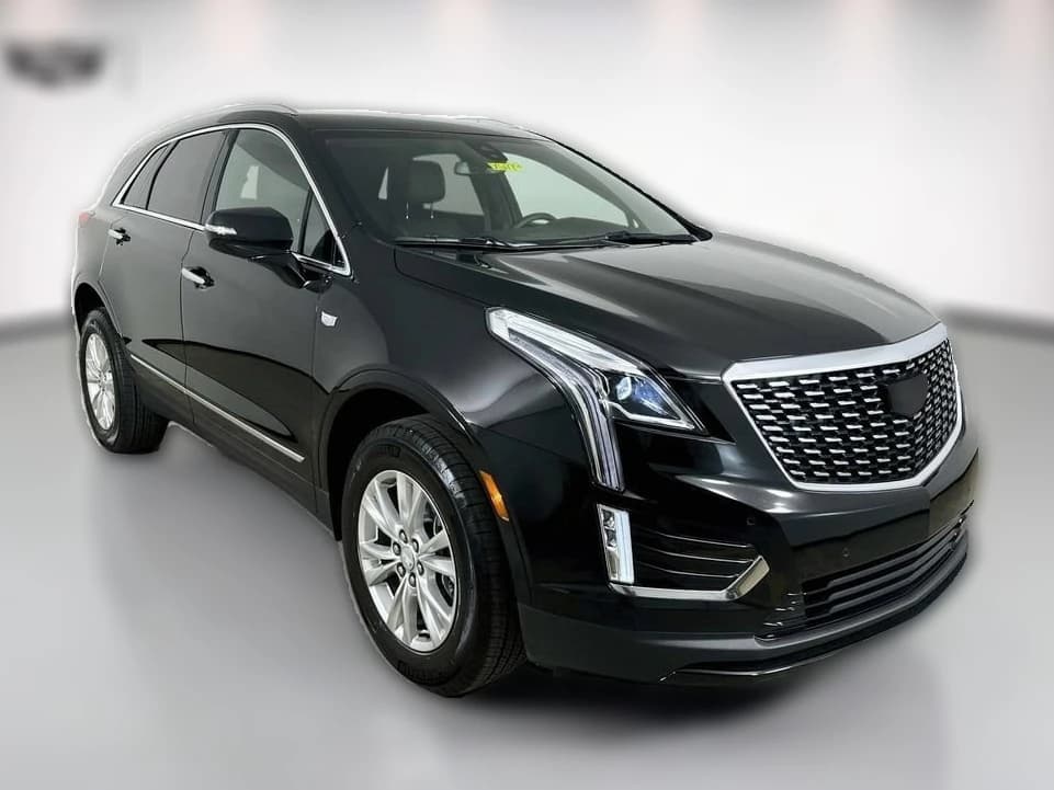 Cadillac XT5 FWD Luxury 4dr 2026 — side view