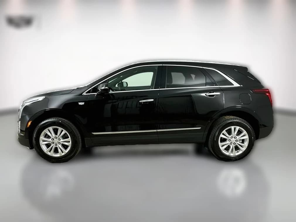 Cadillac XT5 FWD Luxury 4dr 2026 — side view
