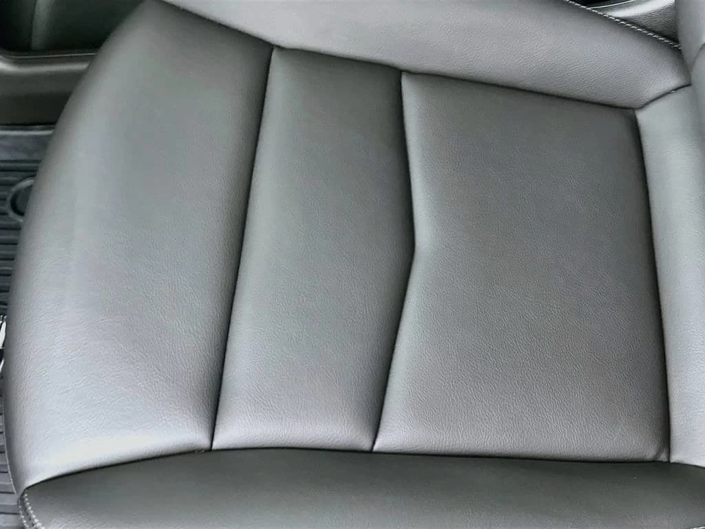 Cadillac XT5 FWD Luxury 4dr 2026 — side view