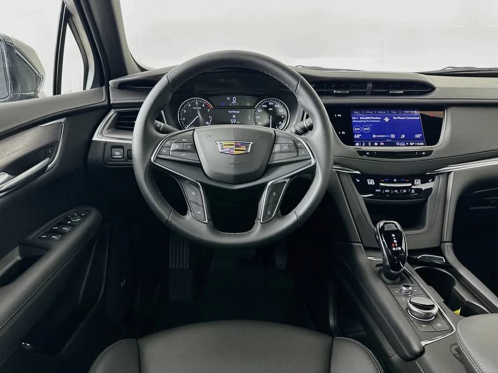 Cadillac XT5 FWD Luxury 4dr 2026 — side view