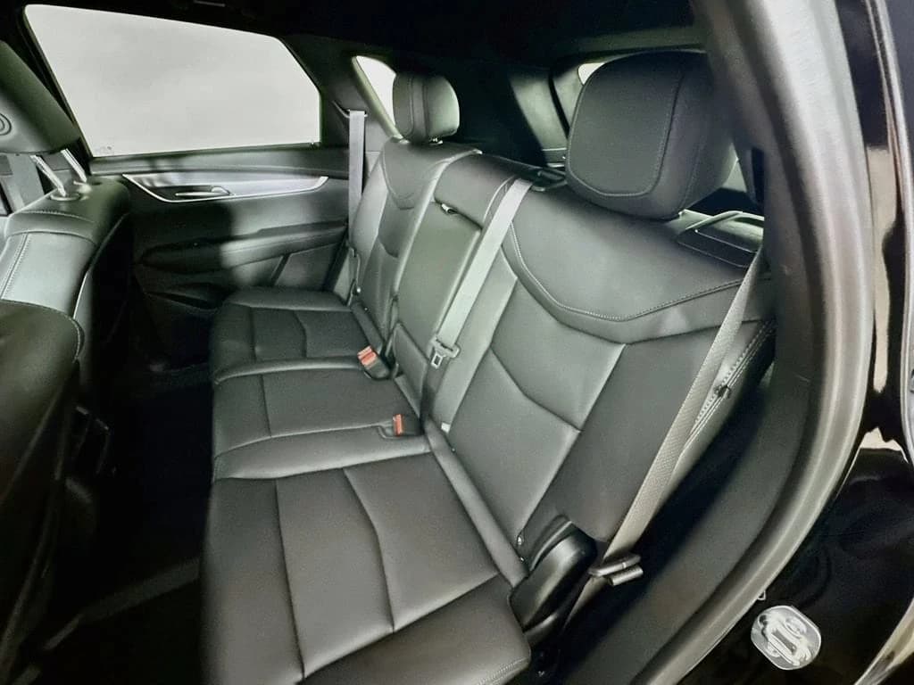 Cadillac XT5 FWD Luxury 4dr 2026 — side view