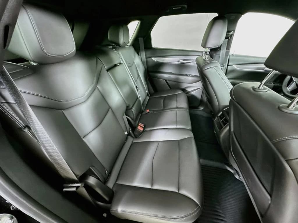 Cadillac XT5 FWD Luxury 4dr 2026 — side view
