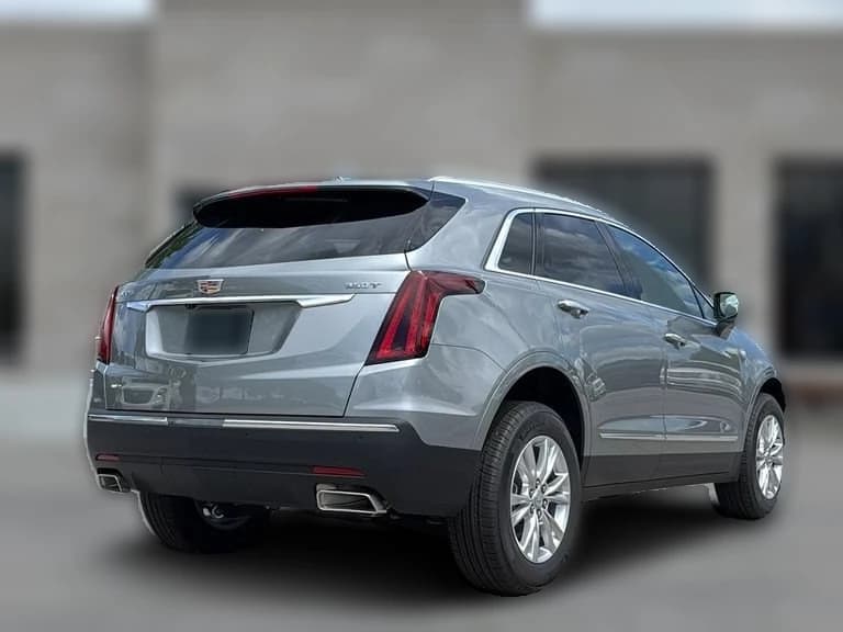 Cadillac XT5 AWD Luxury 4dr 2026 — side view