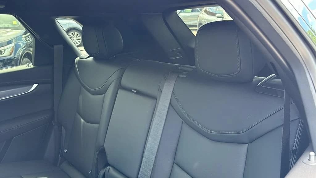Cadillac XT5 AWD Luxury 4dr 2026 — side view