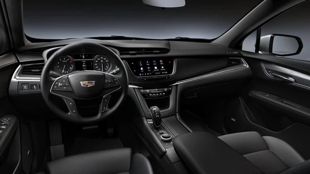 Cadillac XT5 AWD Luxury 4dr 2026 — side view