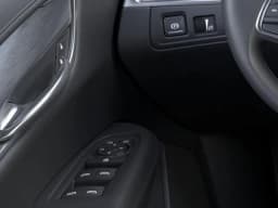 Cadillac XT5 AWD Luxury 4dr 2026 — side view