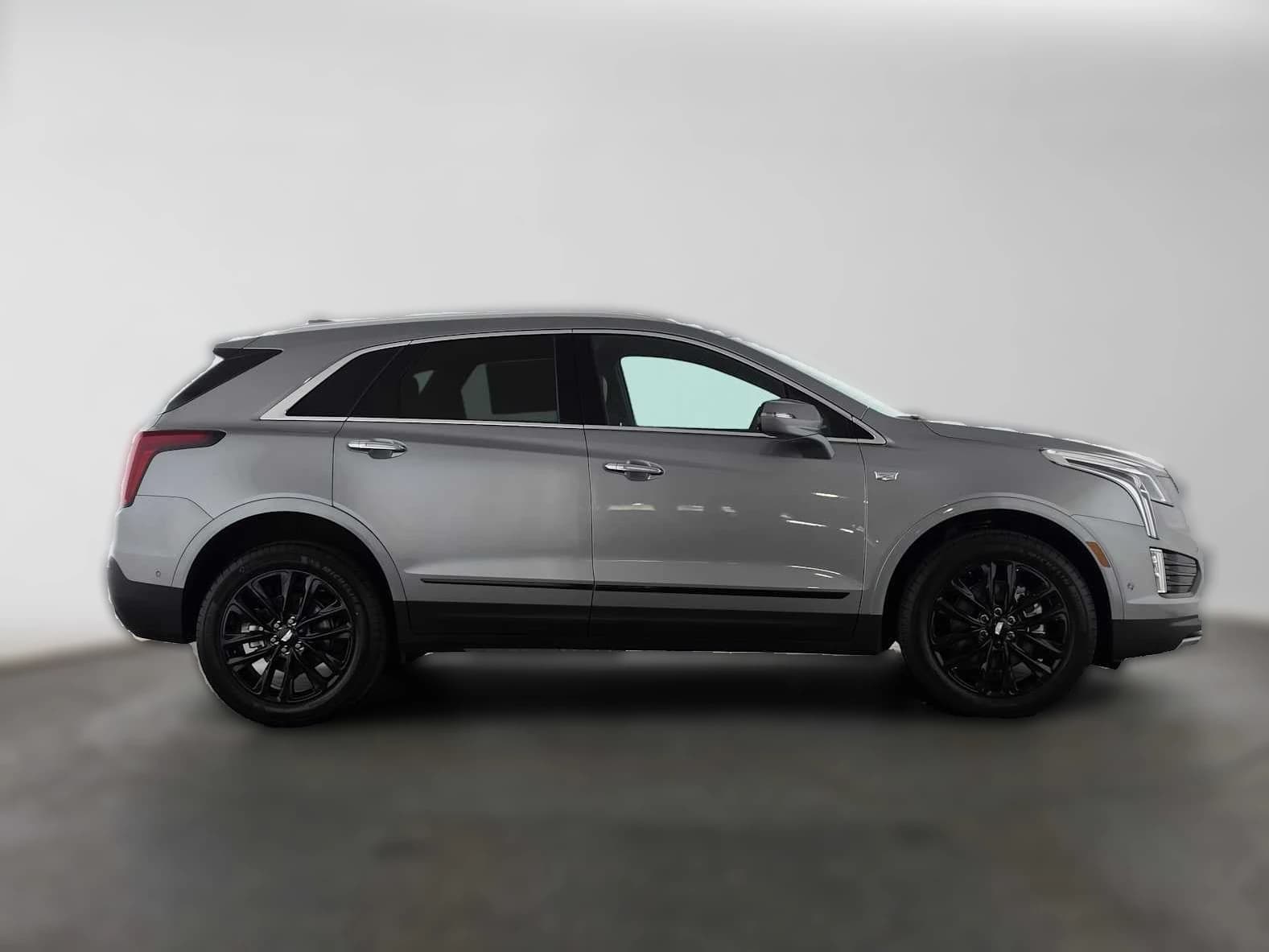 Cadillac XT5 FWD Premium Luxury 4dr 2026 — side view