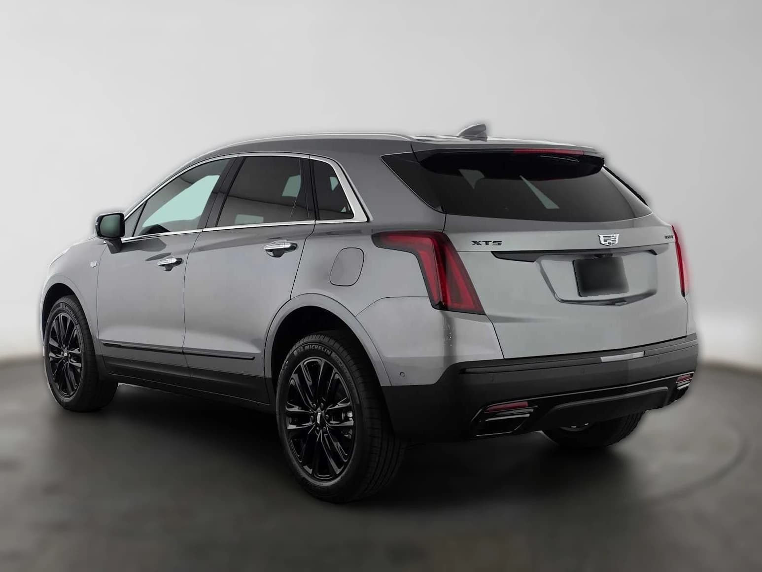 Cadillac XT5 FWD Premium Luxury 4dr 2026 — side view