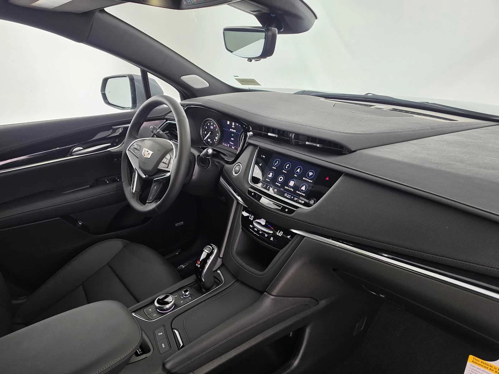 Cadillac XT5 FWD Premium Luxury 4dr 2026 — side view