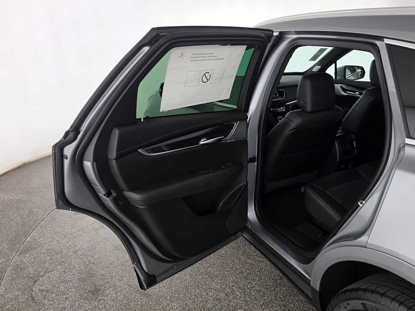 Cadillac XT5 FWD Premium Luxury 4dr 2026 — side view