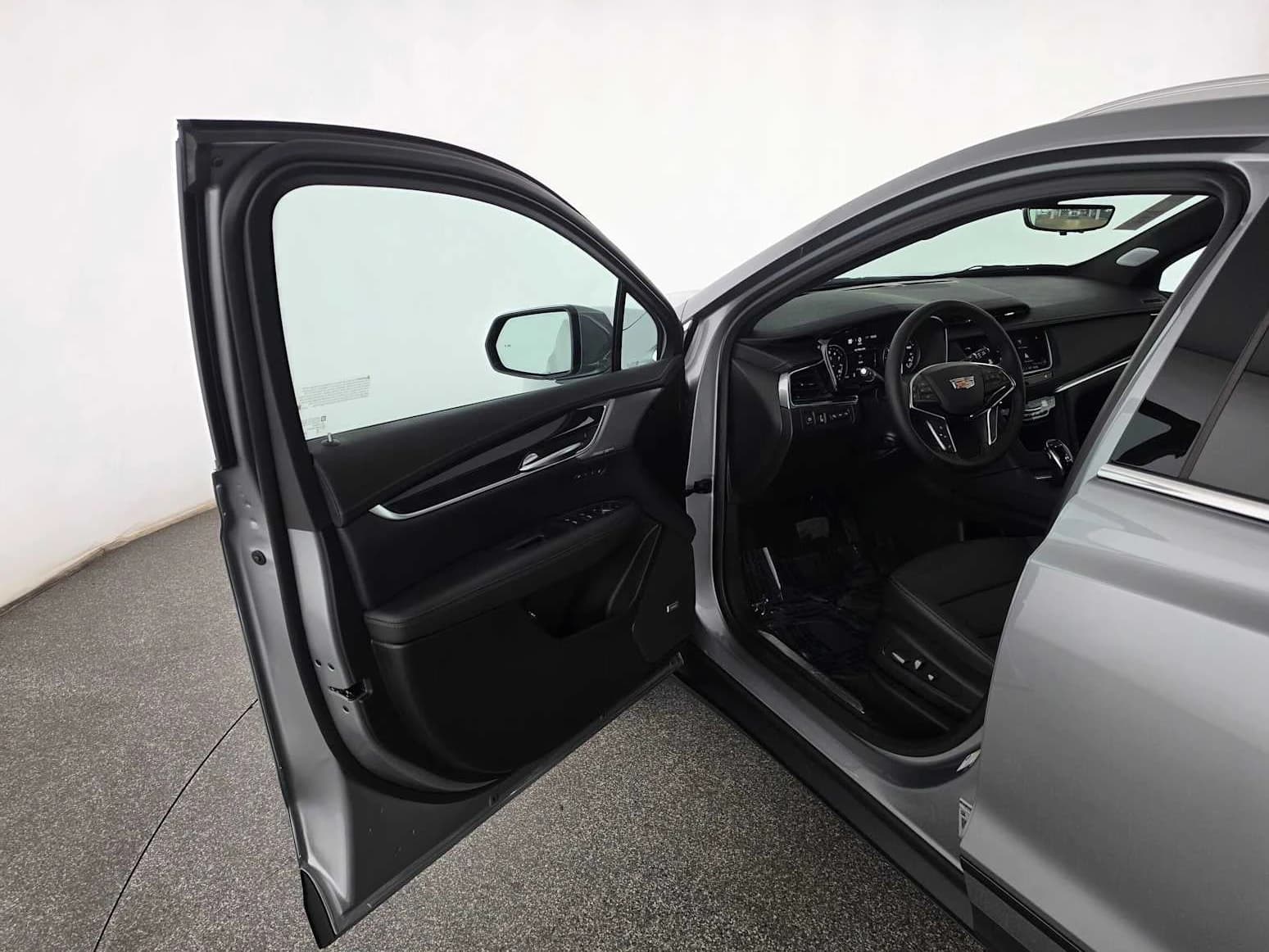 Cadillac XT5 FWD Premium Luxury 4dr 2026 — side view