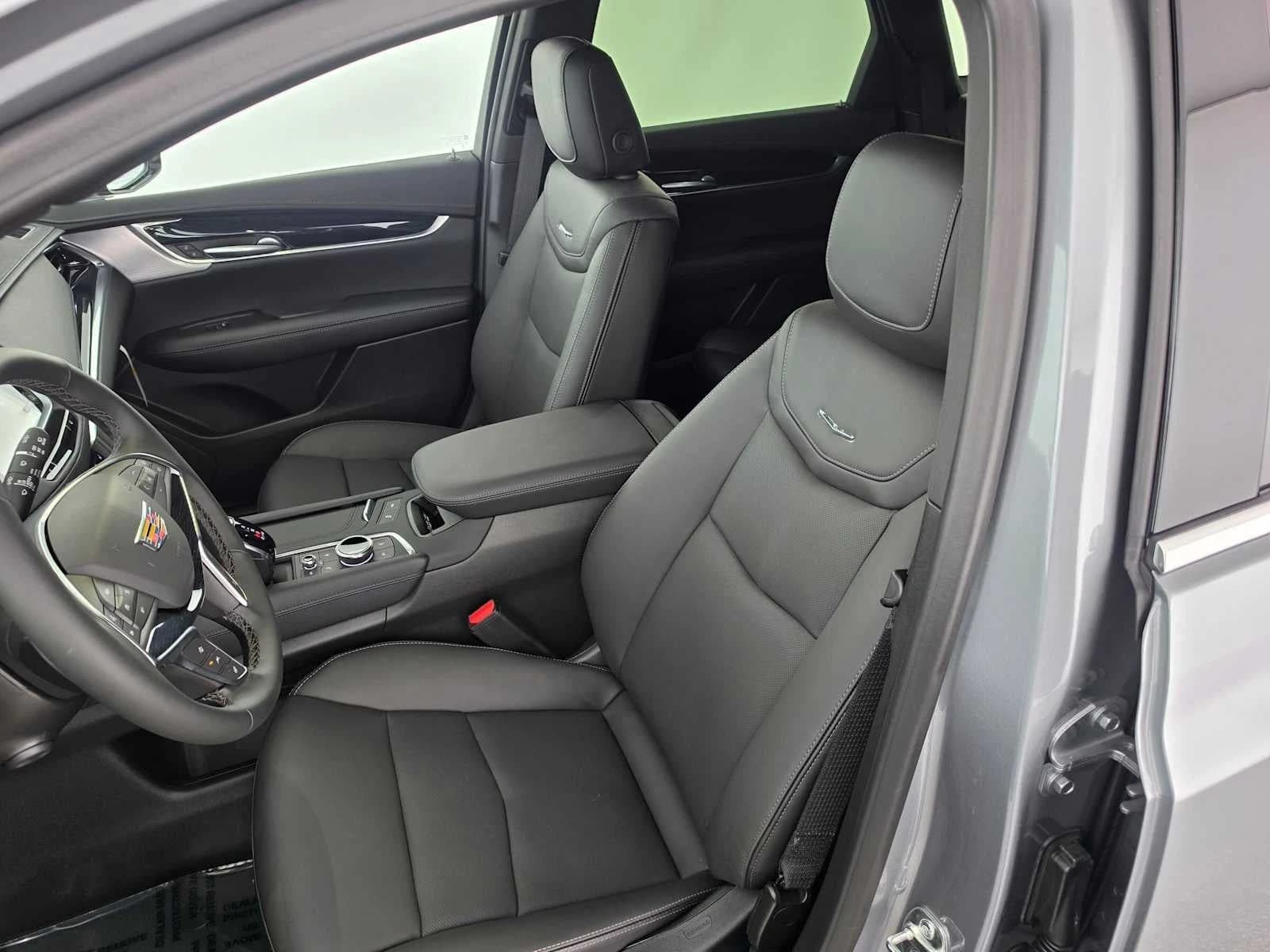 Cadillac XT5 FWD Premium Luxury 4dr 2026 — side view