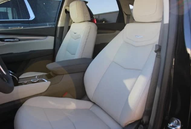Cadillac XT5 AWD Premium Luxury 4dr 2026 — side view