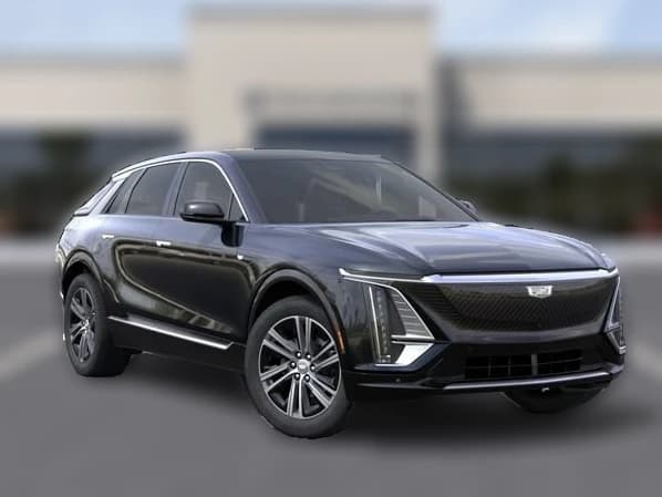 Cadillac LYRIQ Luxury 4dr 2026 — side view