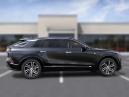 Cadillac LYRIQ Luxury 4dr 2026 — side view