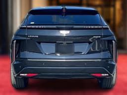 Cadillac LYRIQ Luxury 4dr 2026 — side view