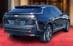 Cadillac LYRIQ Luxury 4dr 2026 — side view