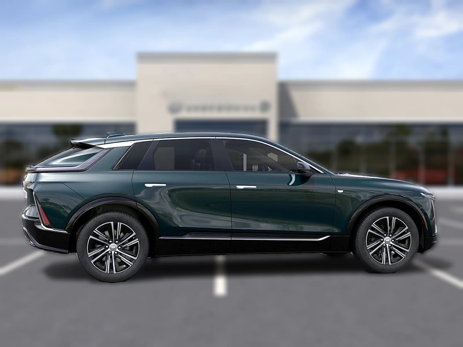 Cadillac LYRIQ Luxury 4dr 2027 — side view