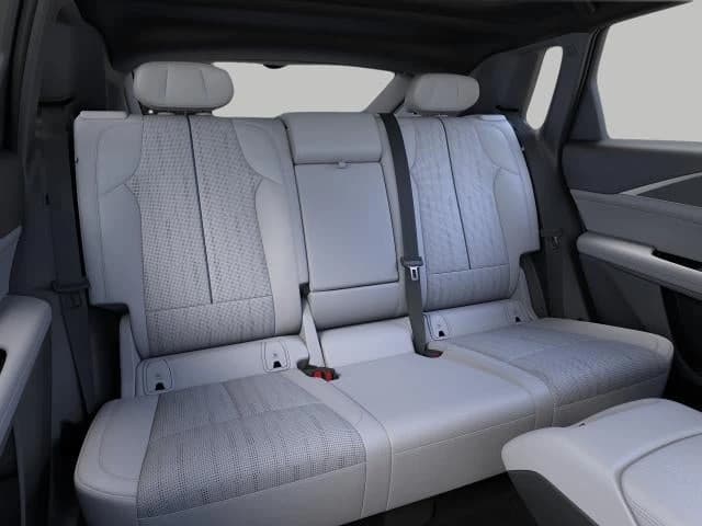Cadillac LYRIQ Luxury 4dr 2027 — side view